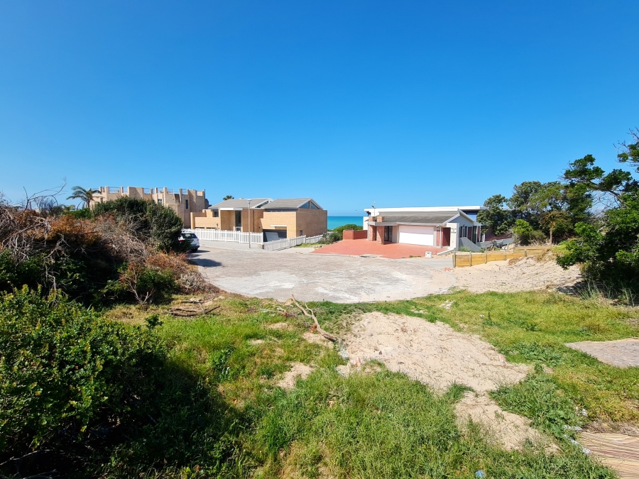 0 Bedroom Property for Sale in Paradise Beach Eastern Cape